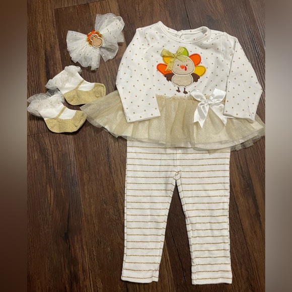 Baby Essentials Other - 9M 4 Piece Thanksgiving outfit